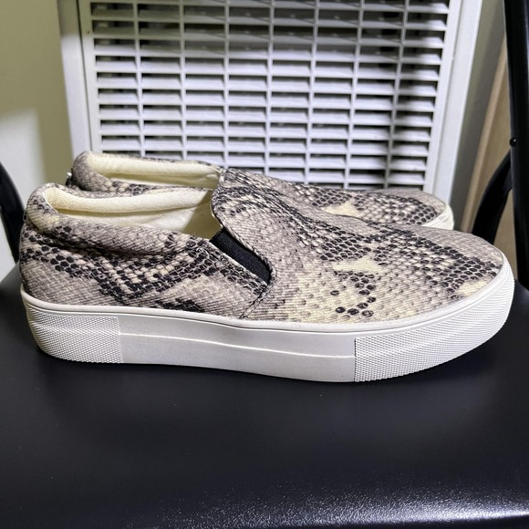 Steve Madden Shoes Womens Size 8.5M Snake Print Slip On Platform Casual Gills-C - Picture 1 of 10